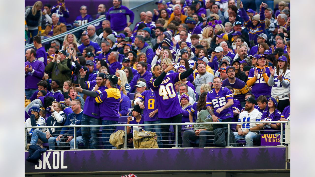 Vikings fans remain loyal, despite loss to Cowboys