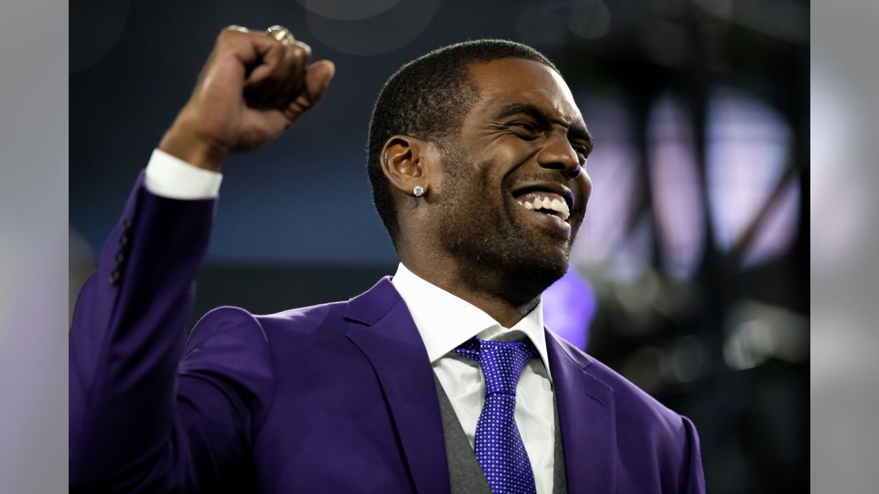 Vikings to induct Randy Moss, Ahmad Rashad into ring of honor – The Denver  Post