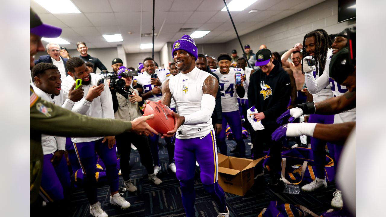 Vikings outlast Bills in OT in game of the year, wild finish