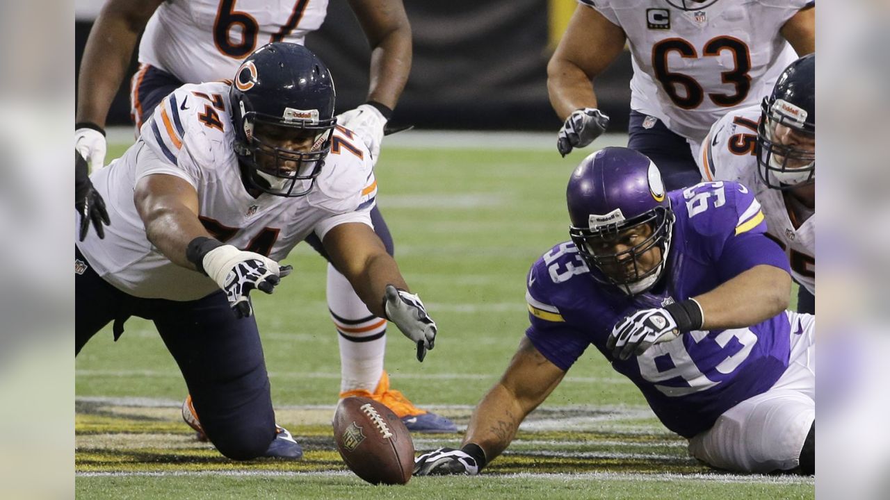 Minnesota Vikings defensive tackle Kevin Williams (93) asks for