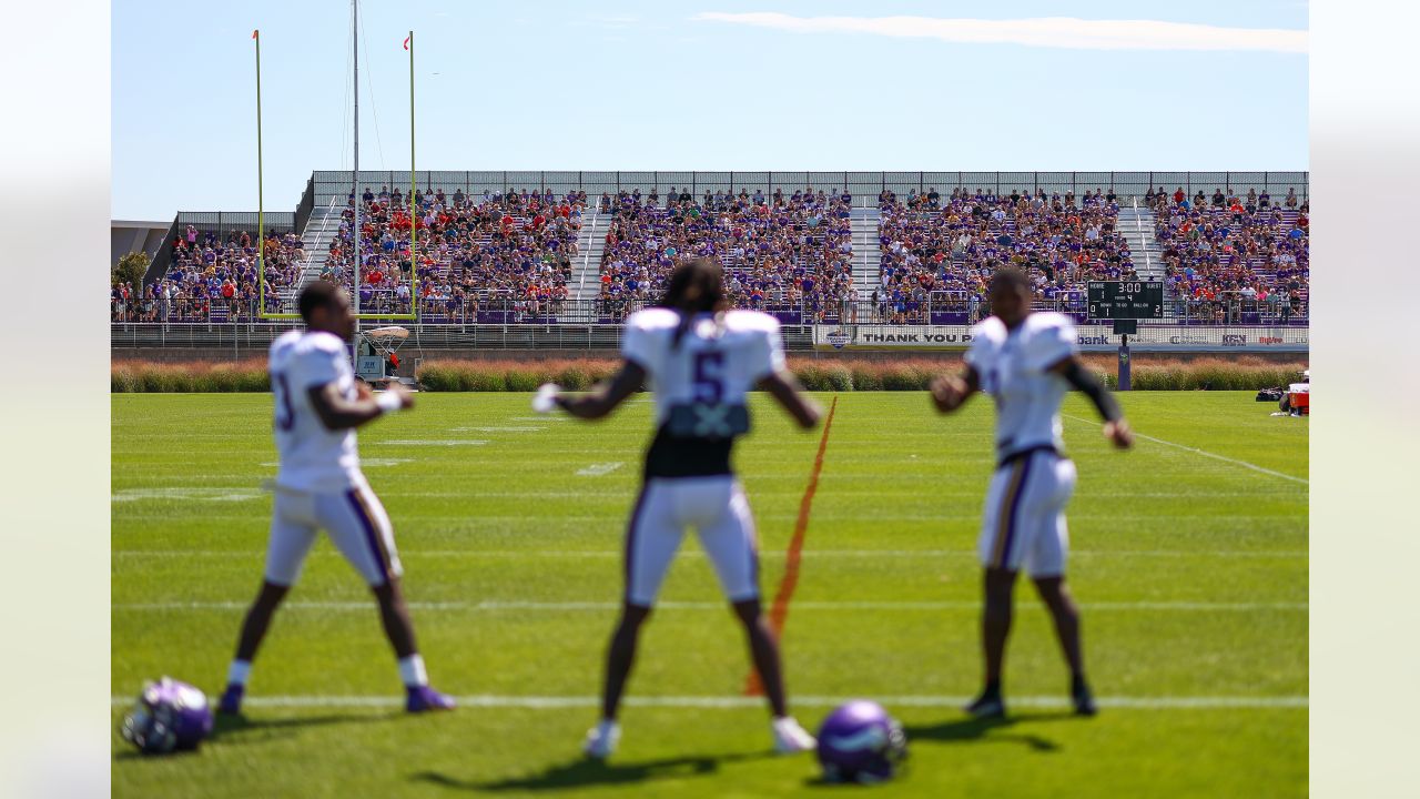 5 Observations: Vikings Have Up-And-Down Day in 1st Practice with Broncos