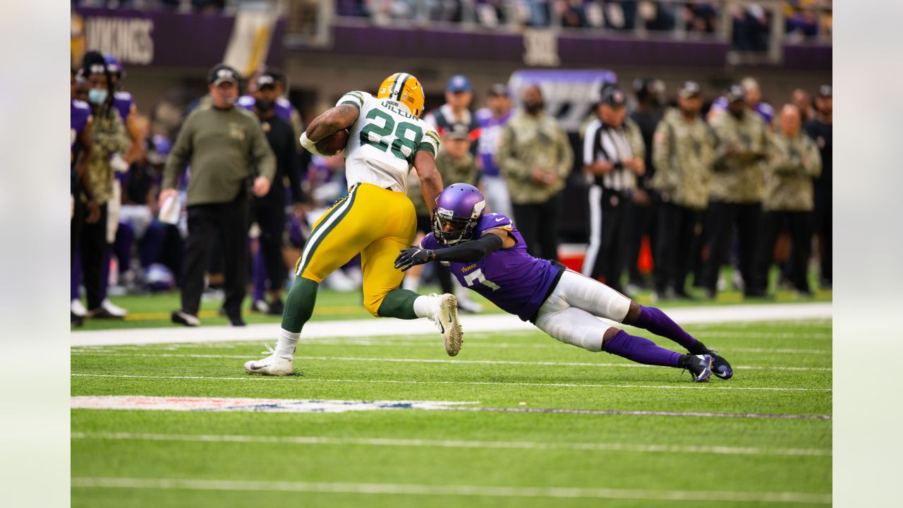 Minnesota Vikings cornerback Patrick Peterson (7) gets set on defense  against the Detroit Lions during an NFL football game, Sunday, Dec. 11,  2022, in Detroit. (AP Photo/Rick Osentoski Stock Photo - Alamy