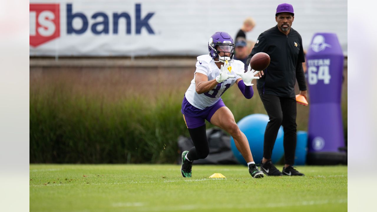 Minnesota Vikings running back Kene Nwangwu (26) during warmups before an  NFL football game against the New York Jets, Sunday, Dec. 4, 2022 in  Minneapolis. (AP Photo/Stacy Bengs Stock Photo - Alamy