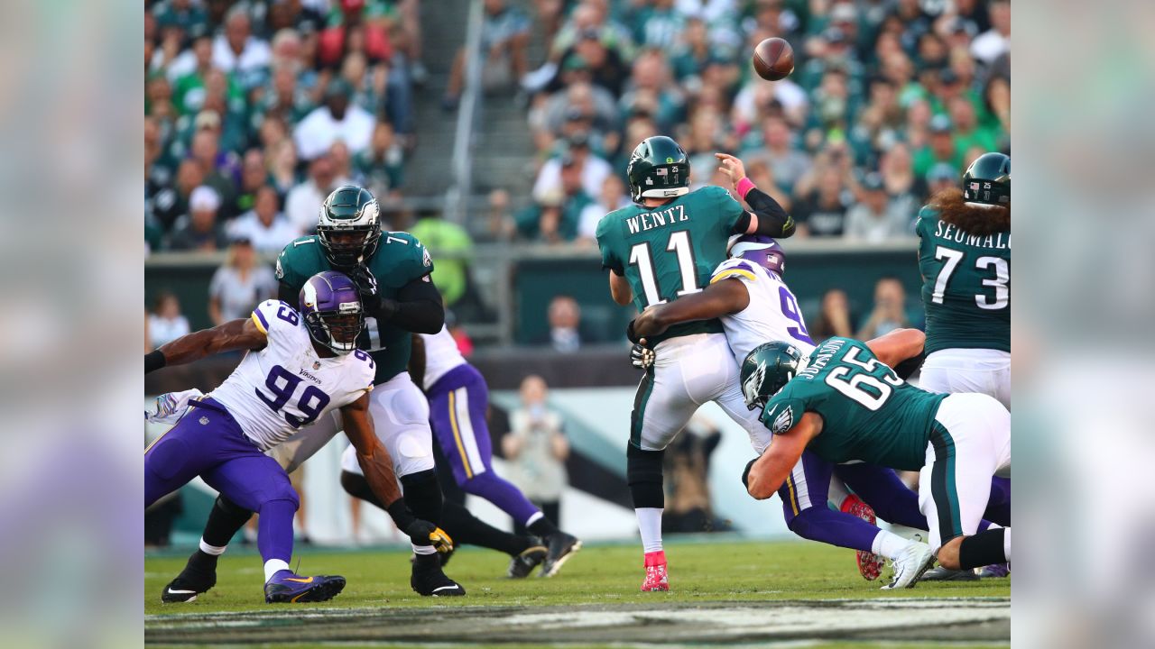 Vikings get long TD return by Linval Joseph and win over Eagles