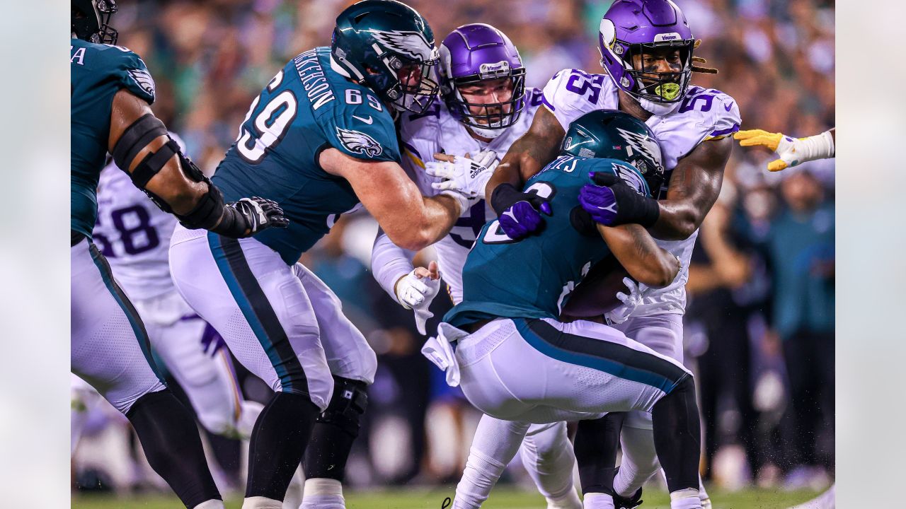 REPLAY: Eagles defense steps up to knock off undefeated Vikings – The  Mercury