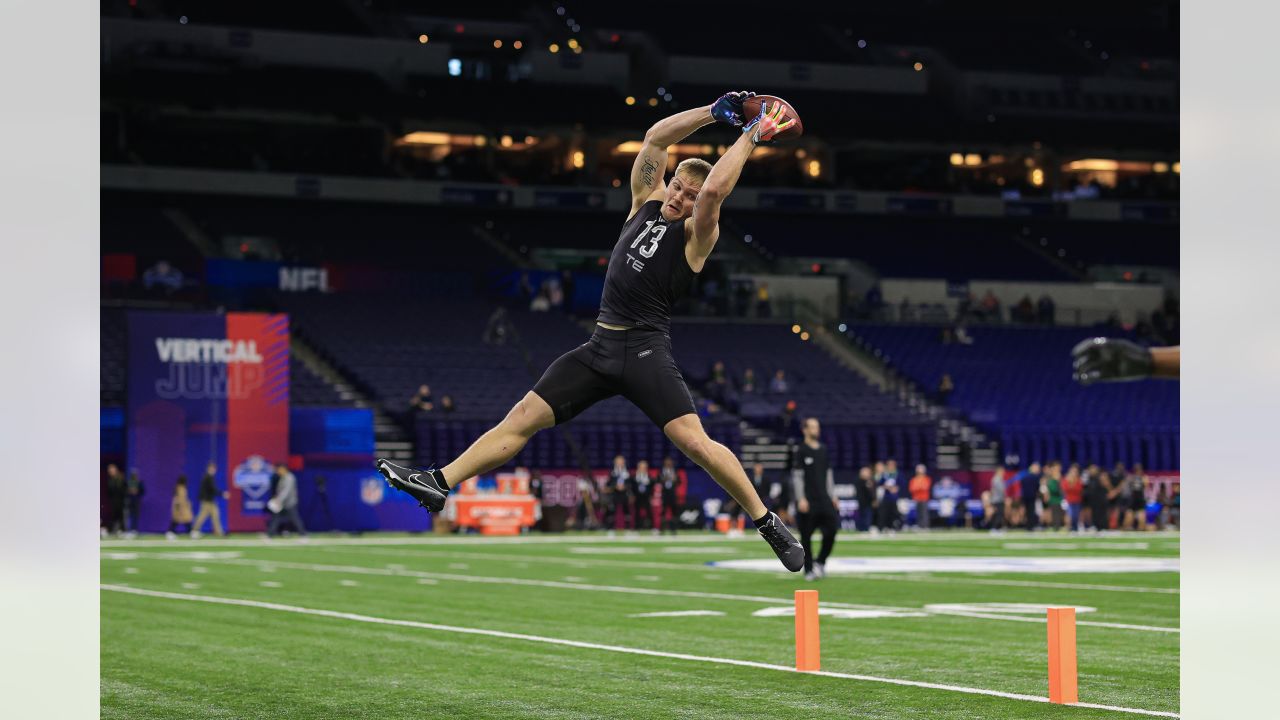 NFL Combine 2022 free live stream: How to watch quarterback, wide receiver  and tight end workouts 