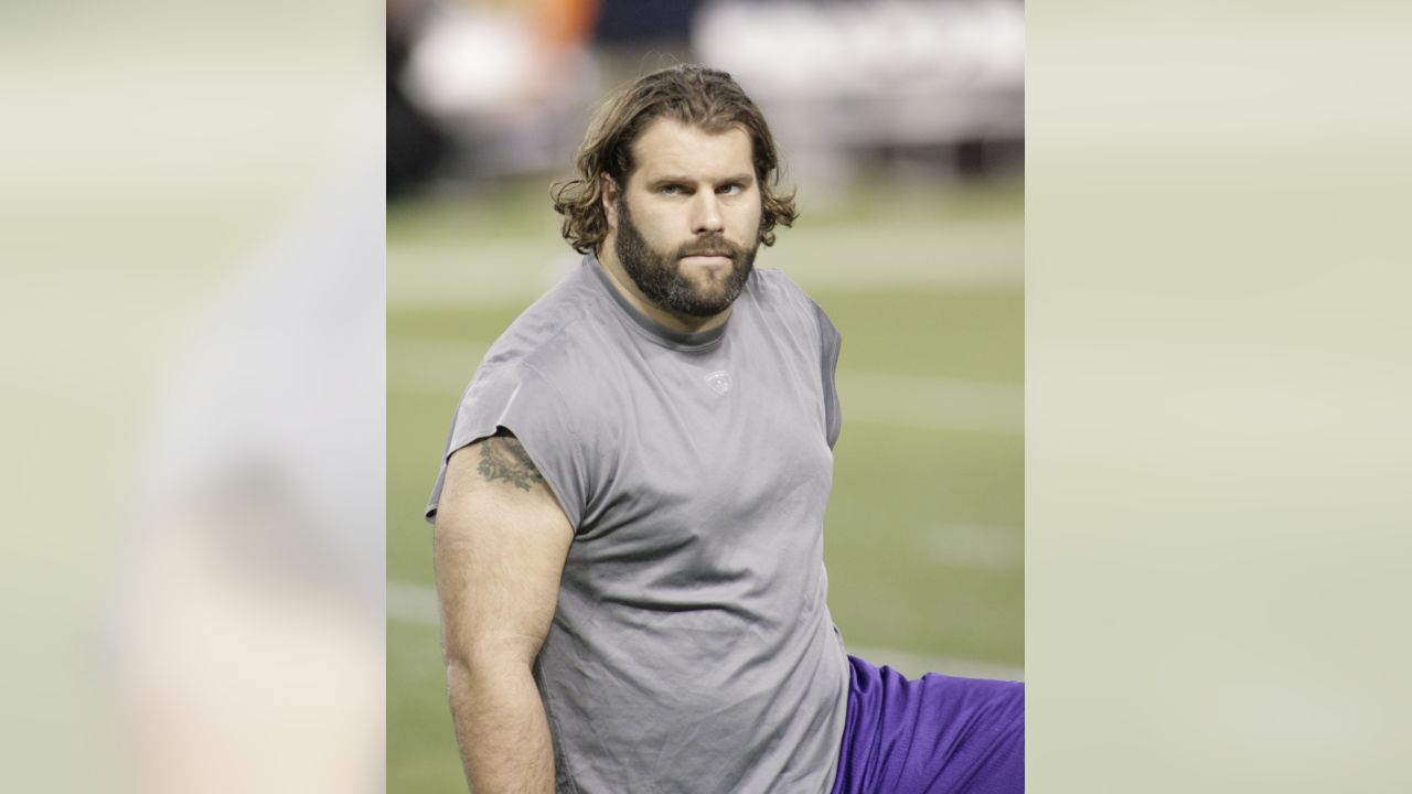 Former star lineman Steve Hutchinson focusing on helping young players