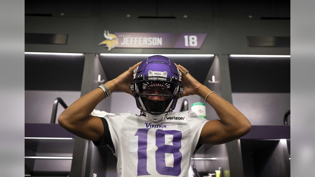 Vikings get promising news on WR Justin Jefferson after he's taken to  hospital with chest injury - WTOP News