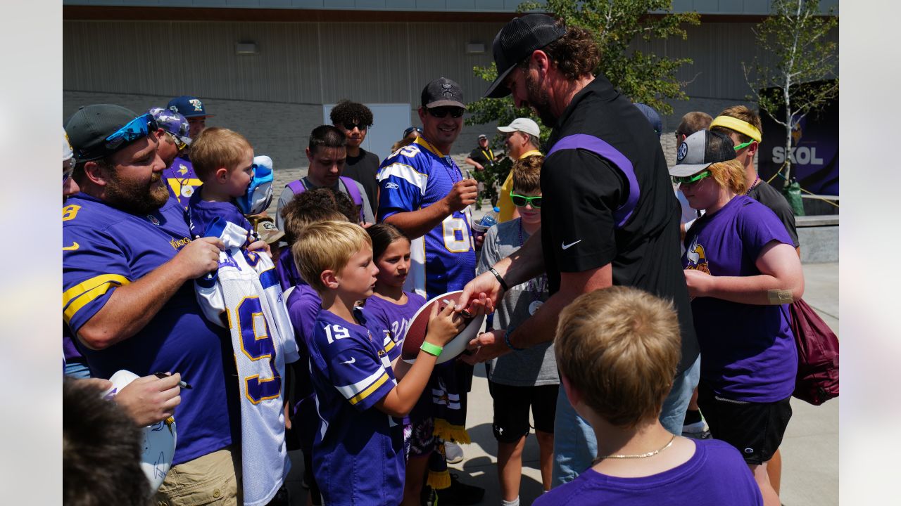 See Jared Allen's Ring of Honor Induction Ceremony - Daily Norseman