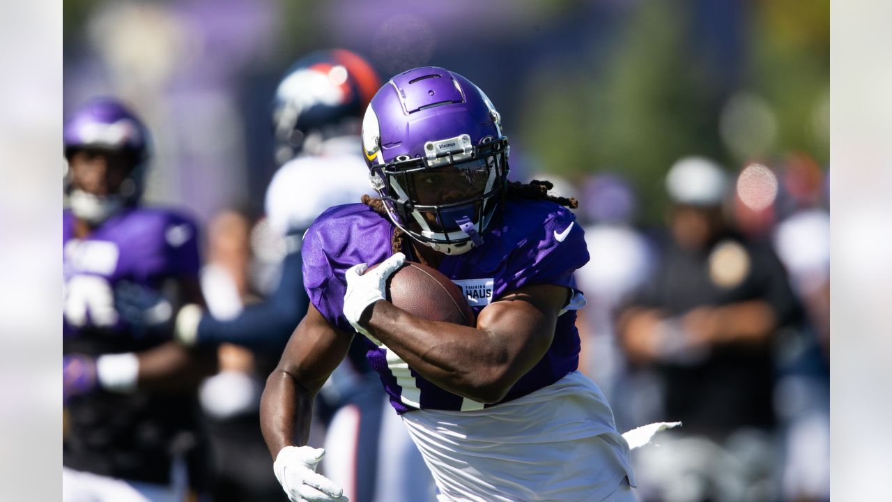 5 Observations: Vikings Have Up-And-Down Day in 1st Practice with Broncos