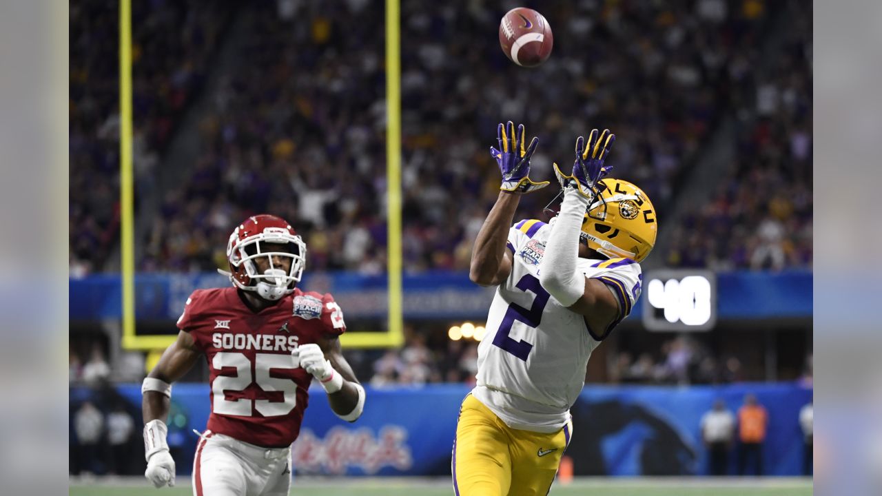 October 19, 2019: LSU wide receiver, Justin Jefferson (2), runs the ball  during the NCAA football game between the LSU Tigers and the Mississippi  State Bulldogs at Davis Wade Stadium in Starkville