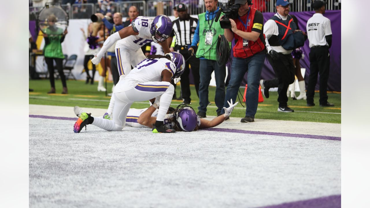 Vikings-Giants recap: T.J. Hockenson, Justin Jefferson combine for 3 TDs in  27-24 win - Sports Illustrated Minnesota Vikings News, Analysis and More