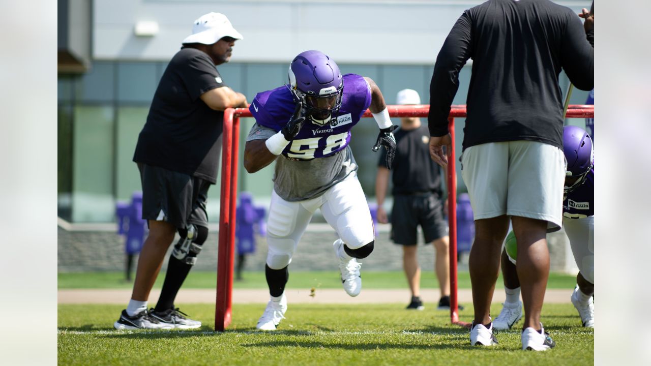 Kellen Mond Soaks Up QB Info During Drizzly 1st Vikings Practice