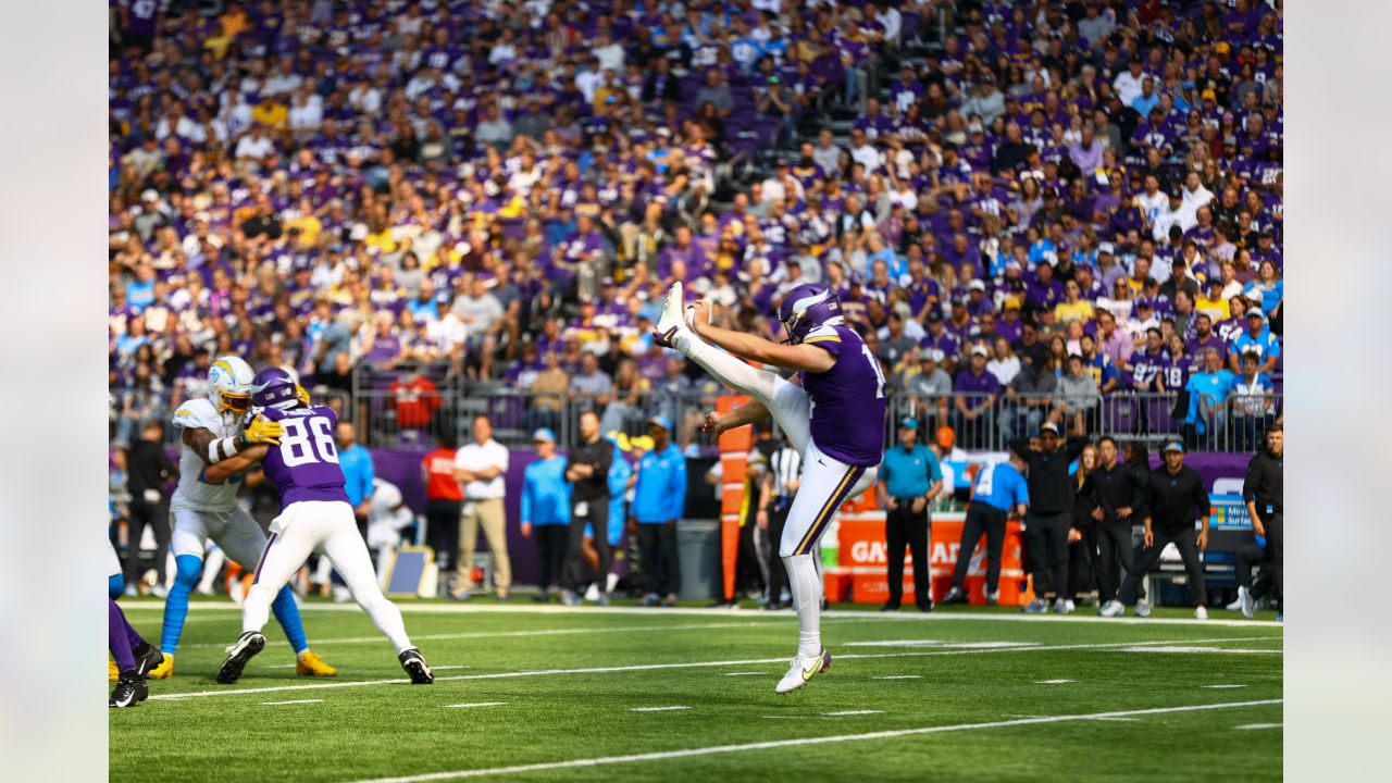 Vikings QB Kirk Cousins reacts after loss to Chargers, 0-3 start