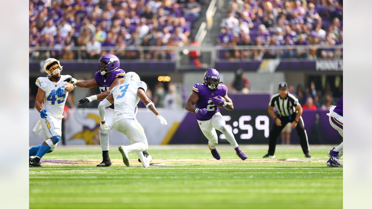 Vikings fans enjoy 'Snow Bowl,' despite frigid loss