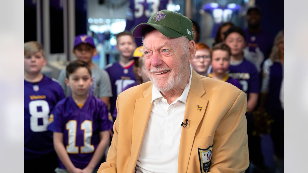 Vikings will honor legendary coach Bud Grant throughout upcoming season