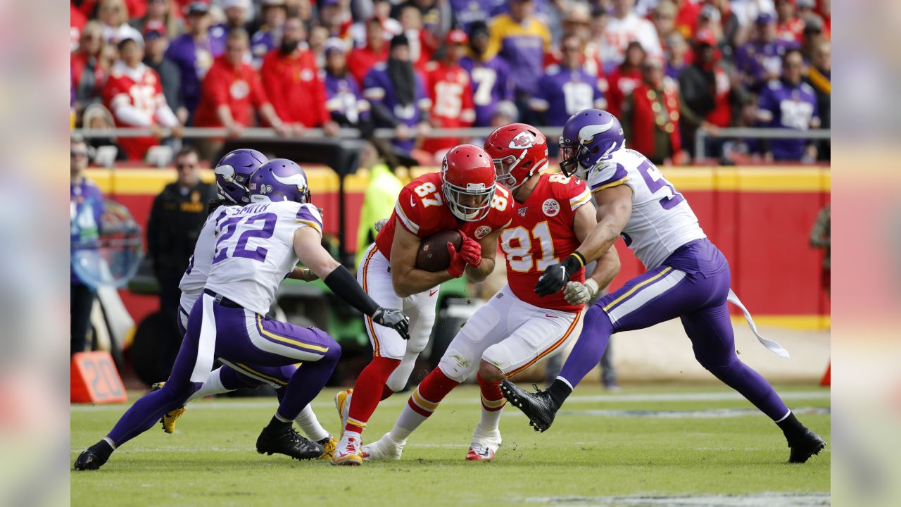 Minnesota Vikings defensive end Stephen Weatherly during the second half of  a preseason NFL football game against the Kansas City Chiefs, Friday, Aug.  27, 2021 in Kansas City, Mo. (AP Photo/Reed Hoffmann