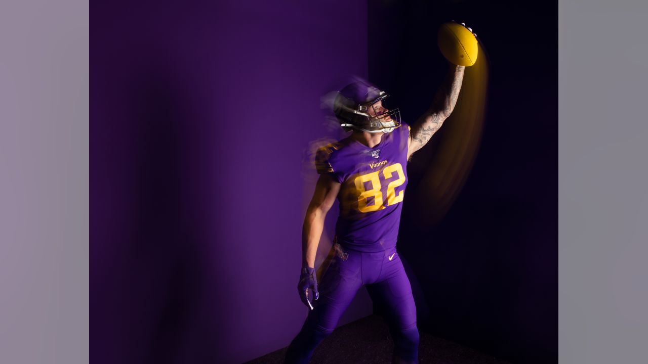 Vikings to wear solid purple uniform for Redskins game