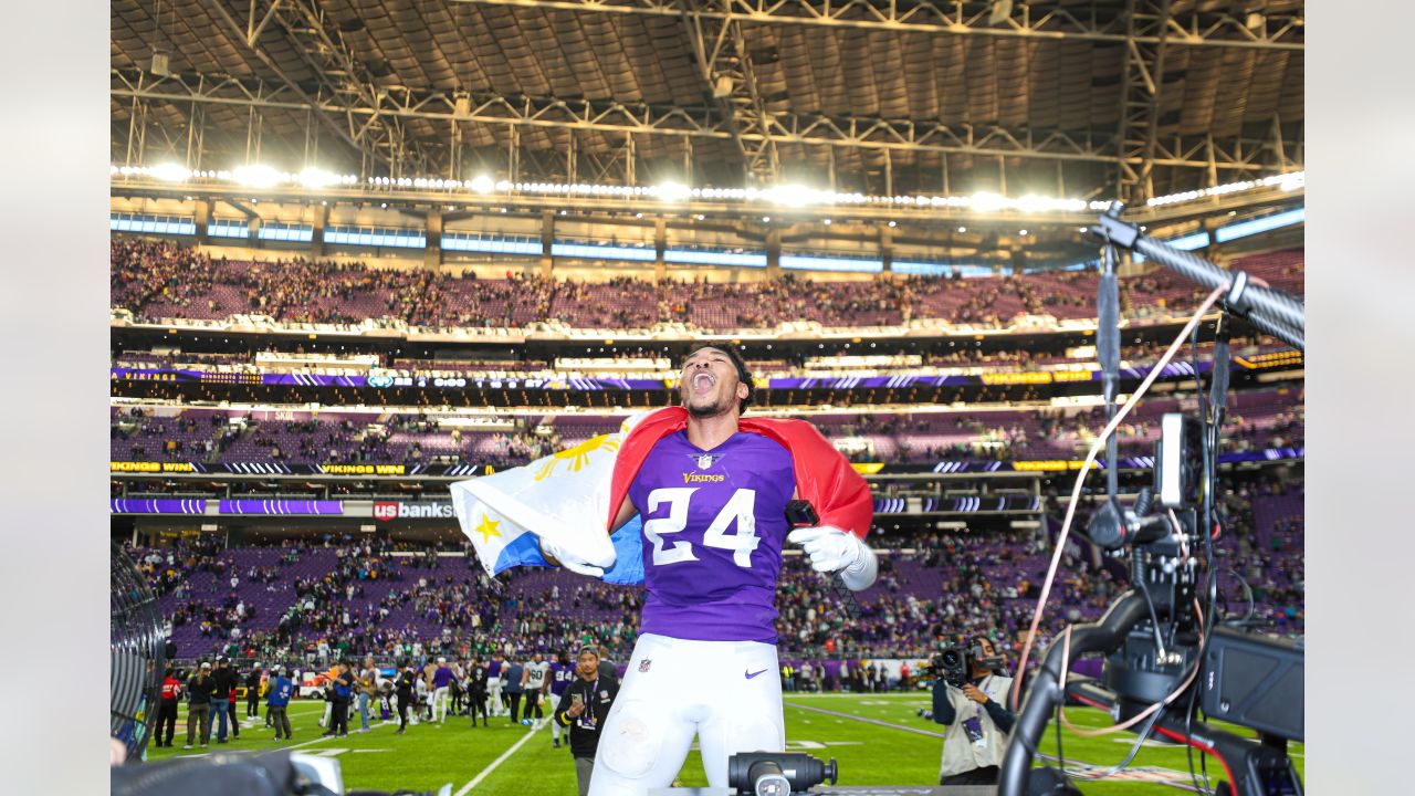 Vikings WR Justin Jefferson delivers big hit after Kirk Cousins interception