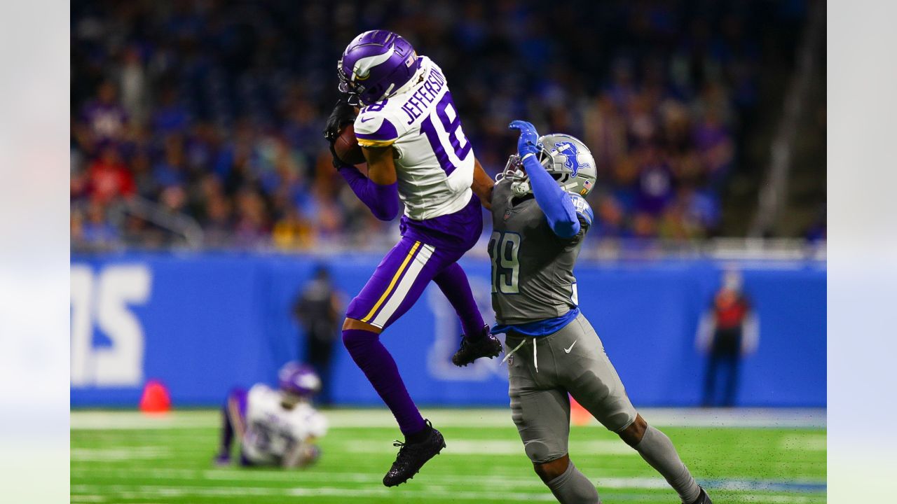 NFC North Round-Up: Lions Stun the Champs, Vikings Disappoint, Packers  Demolish Bears