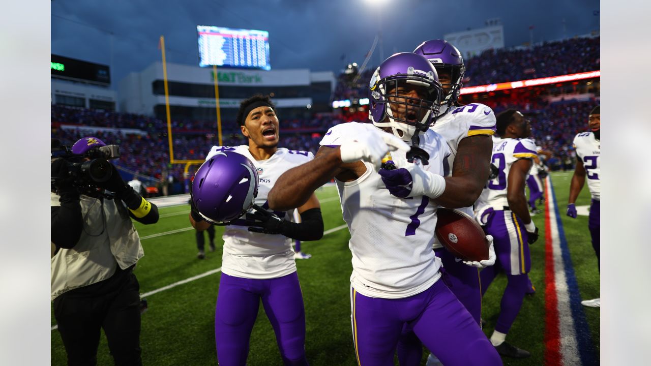 Vikings-Bills recap: Minnesota rallies from 17-point deficit, wins instant  classic - Sports Illustrated Minnesota Vikings News, Analysis and More