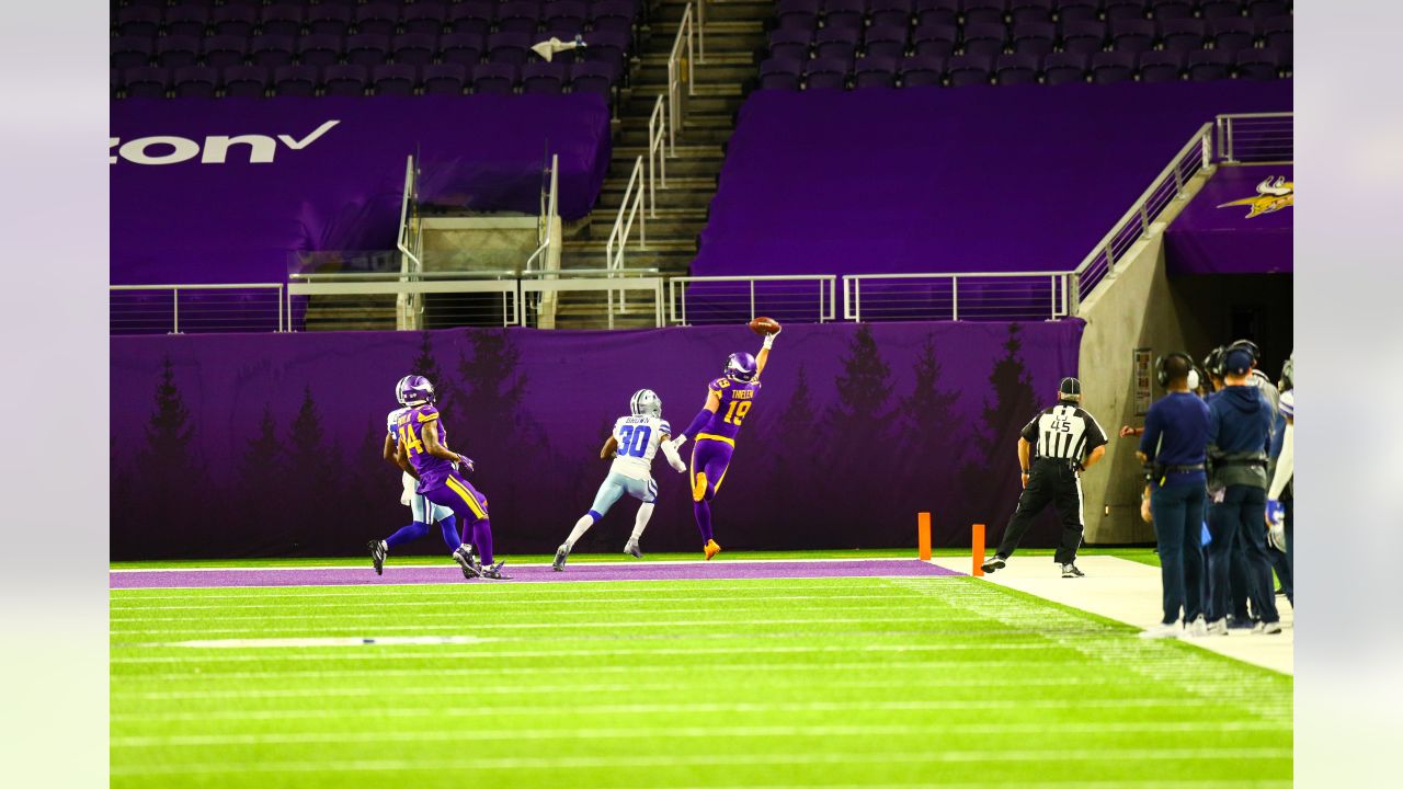 Adam Thielen snags 500th career reception, Justin Jefferson