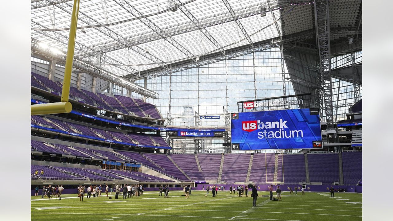 U. S. Bank Stadium features 49,000 feet of Decorative Glass and