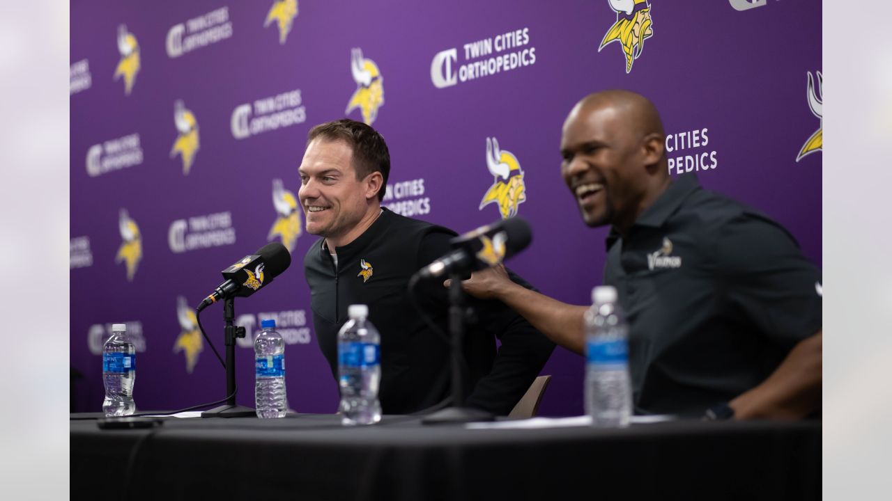 A 'gut feeling' led Brian Flores to take job as Vikings' defensive  coordinator – Twin Cities