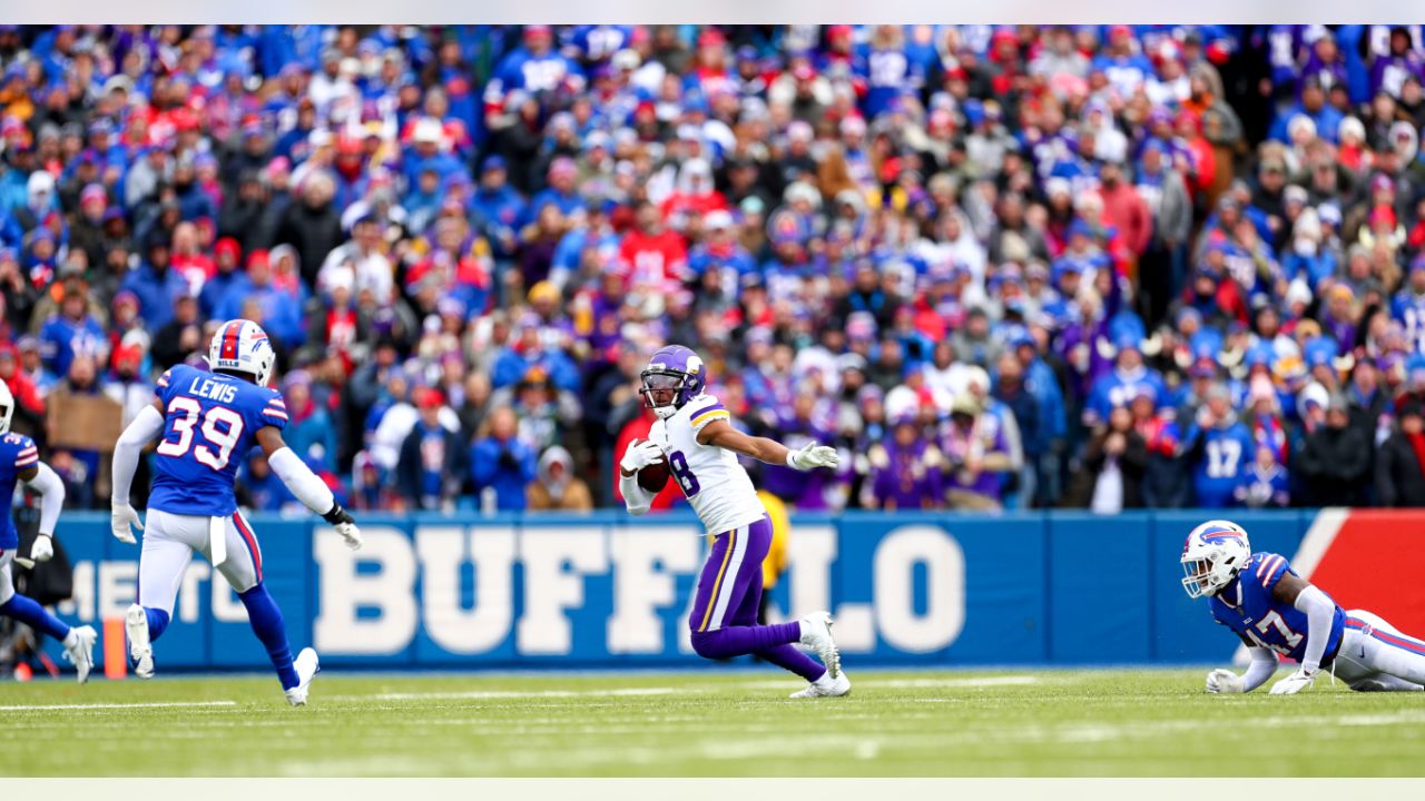 Buffalo Bills stonewall Vikings QB Kirk Cousins' fourth-down QB sneak try  inside 1-yard line