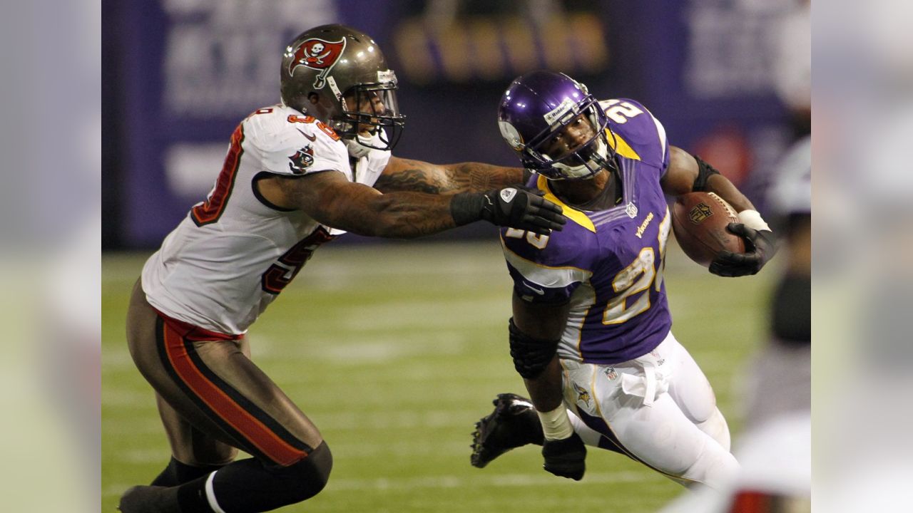 NFL Expert Picks: Vikings Favored Vs. Bucs; Close Game Expected in Week 1