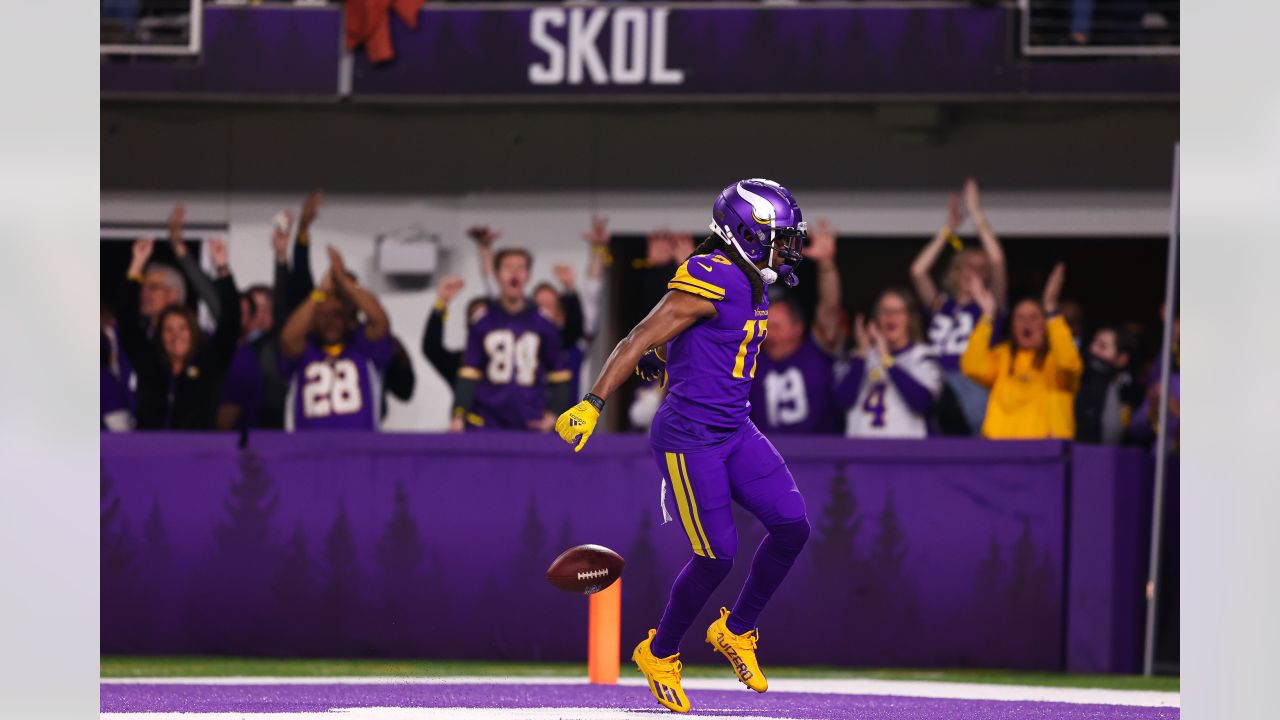 Minnesota Vikings wide receiver Thomas Hennigan (89) makes a catch during  the NFL football team's training camp in Eagan, Minn., Wednesday, July 27,  2022. (AP Photo/Abbie Parr Stock Photo - Alamy