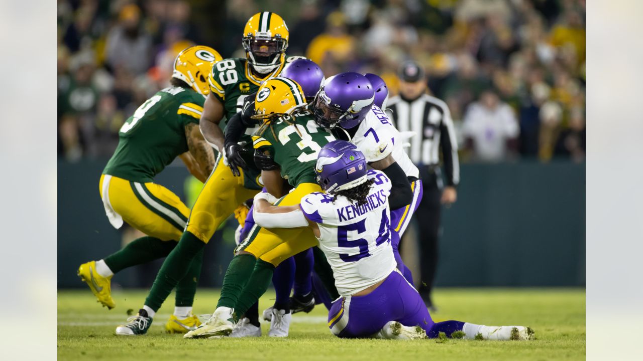 Vikings' Kendricks builds rapport with new LB partner Hicks NFL - Bally  Sports