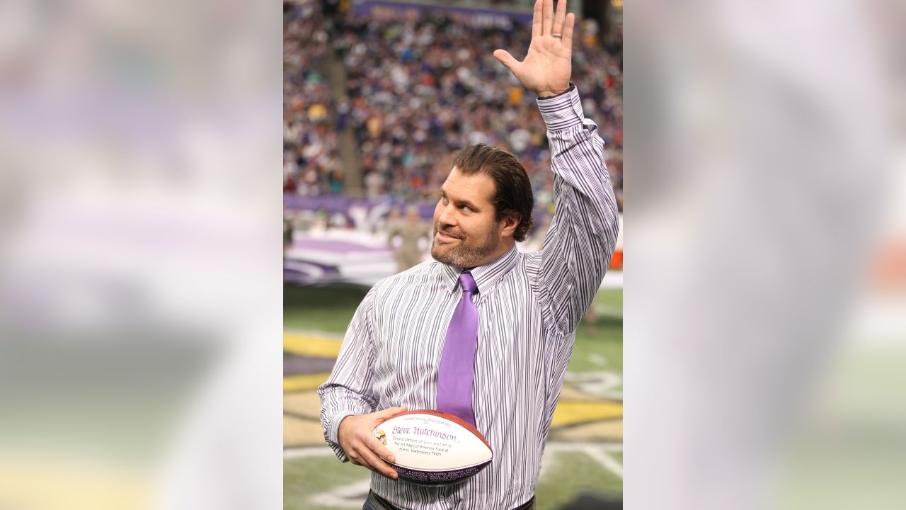 Former Vikings offensive guard Hutchinson named finalist for Hall of Fame  North News - Bally Sports