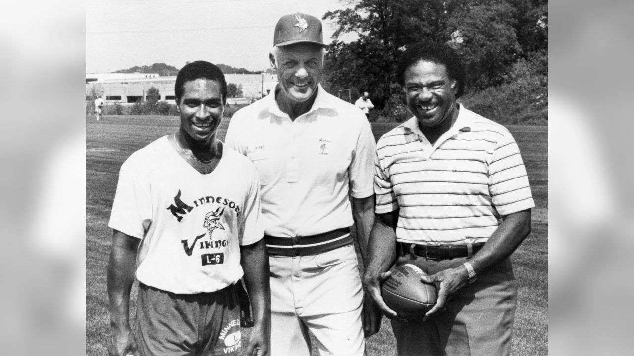 Minnesota Vikings Remembering Bud Grant Memorial Program 5/21/23 US Bank  Stadium