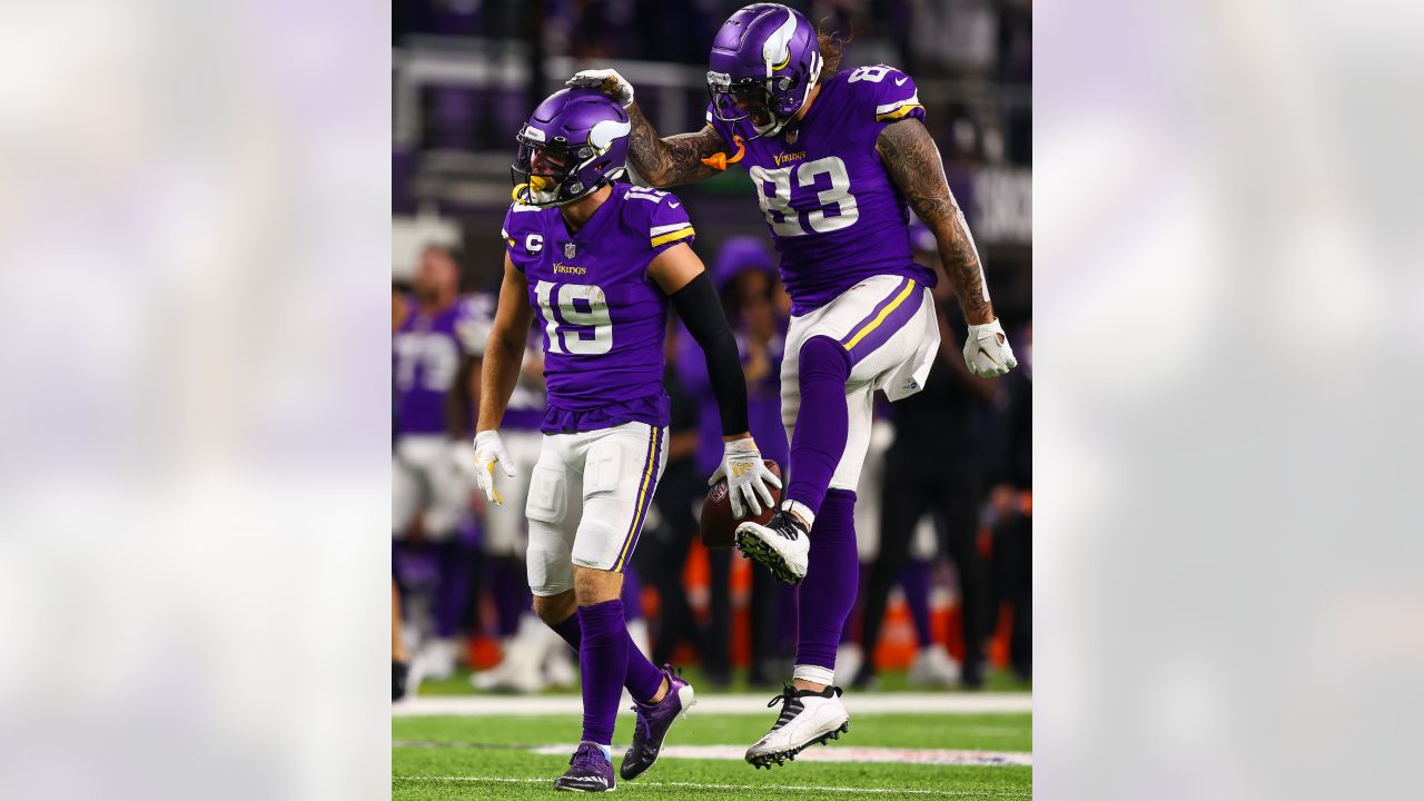 Adam Thielen misses another game; rookie wideout Ihmer Smith-Marsette  catches first TD pass