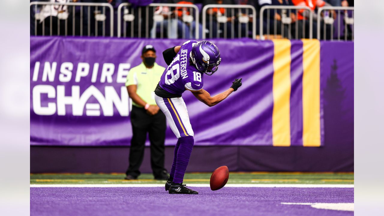 Anthony Barr wallpaper Feedback appreciated : r/minnesotavikings