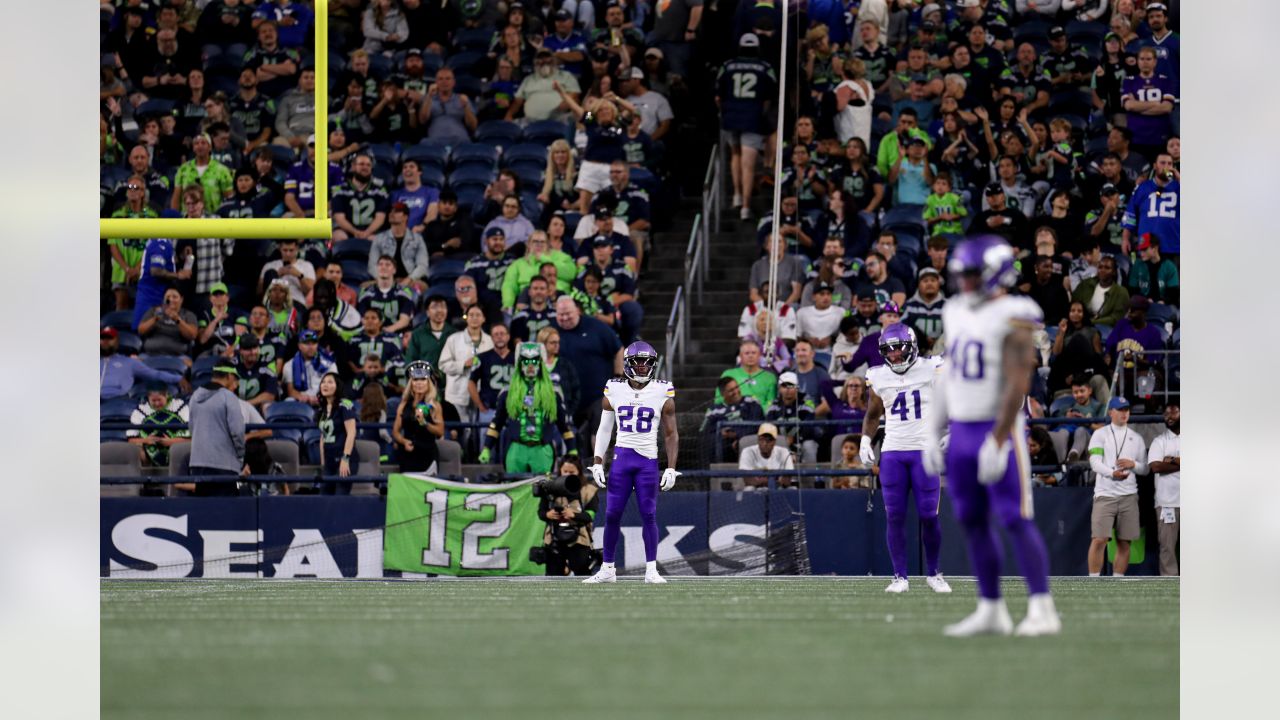 Seahawks Go With Bold Jerseys & Uniforms Against Vikings