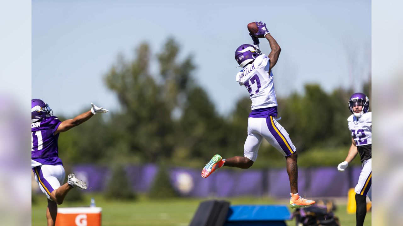 Vikings' Dalvin Cook 'fired up' for training camp, ready for fans to chant  his new number – Twin Cities