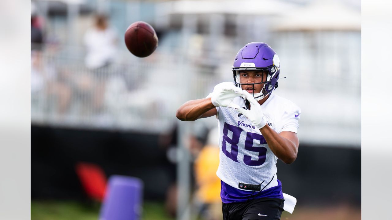 Vikings, Danielle Hunter agree to new contract for 2023, ending stalemate