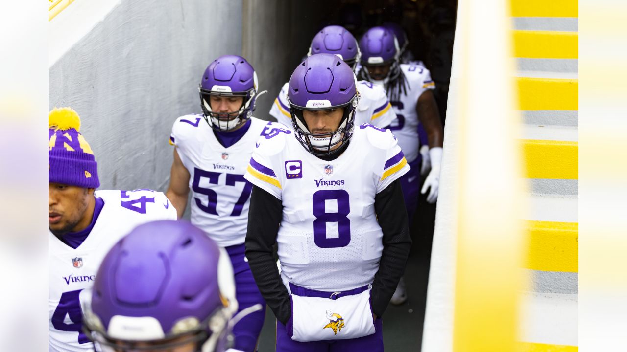 Minnesota Vikings on X: Pregame prayer. #NEvsMIN  /  X