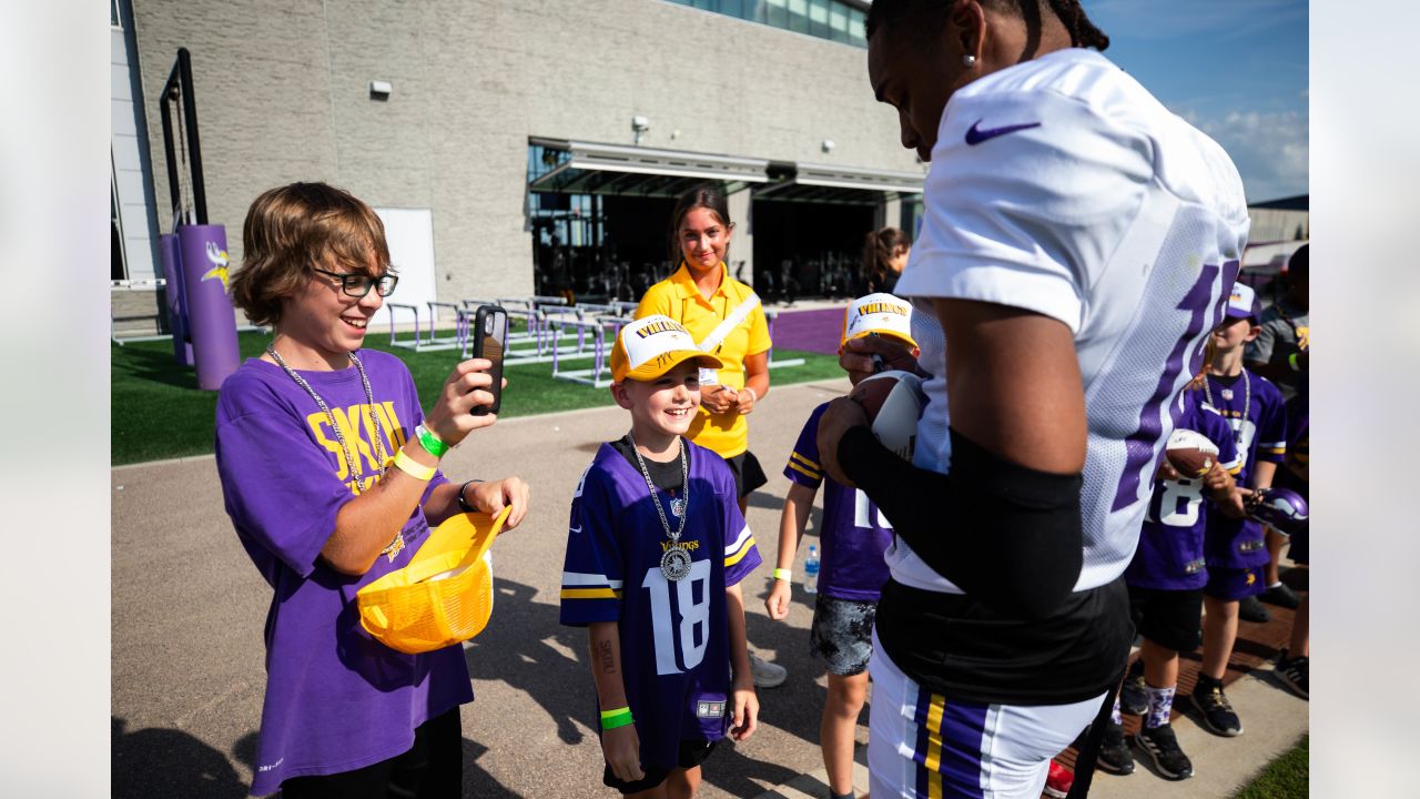 Kirk Cousins Wears No. 66 to Practice in Nod to Punter Ryan Wright