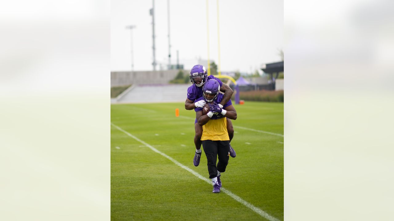 Tight end Irv Smith Jr. practicing with Vikings again after two-month  absence