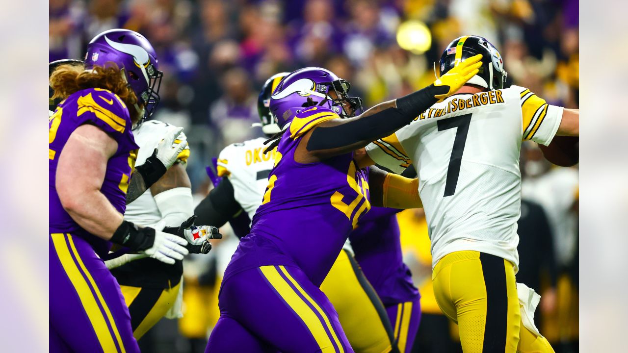 Steelers 28-36 Vikings: Memorable purple night for Dalvin Cook as he flew  over the Steelers