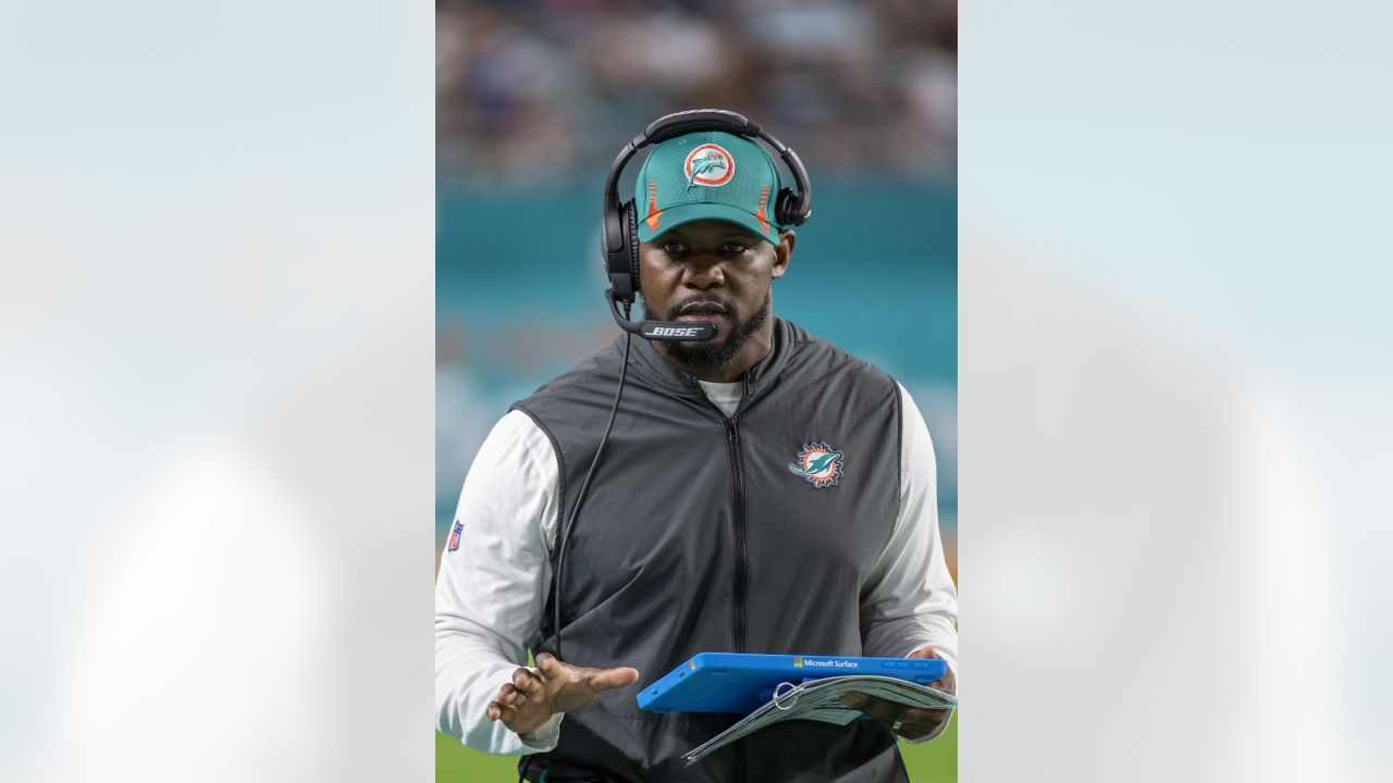 A 'gut feeling' led Brian Flores to take job as Vikings' defensive