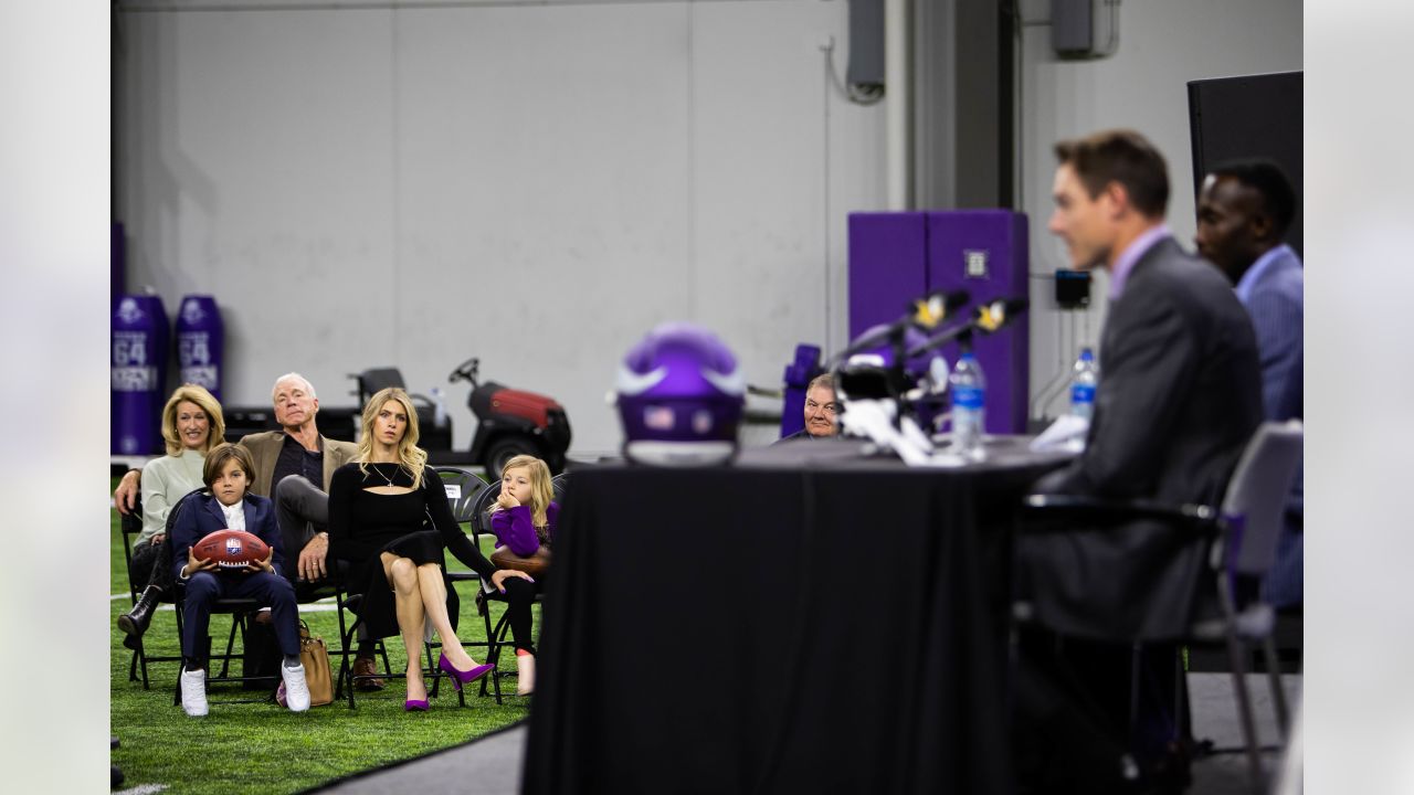 Vikings coach Kevin O'Connell fondly remembers weekly meetings with Bud  Grant