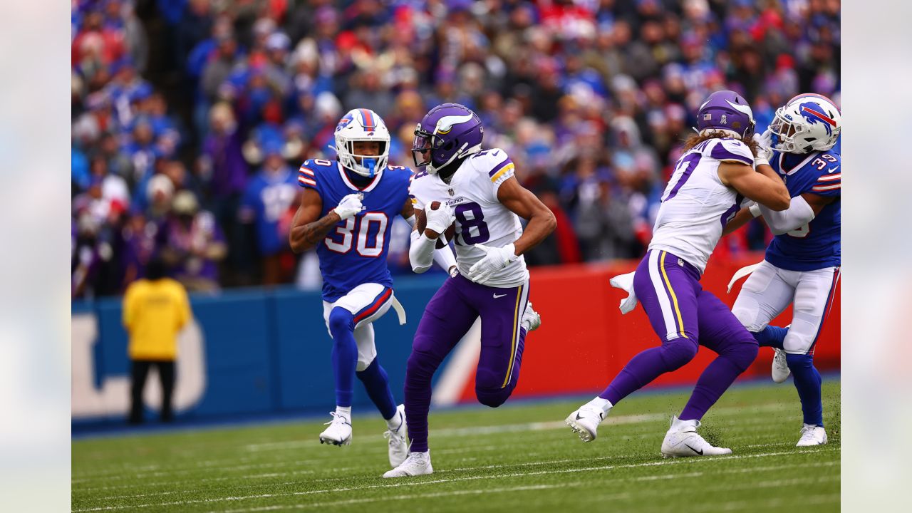 Moments to remember from a Vikings-Bills game for the ages