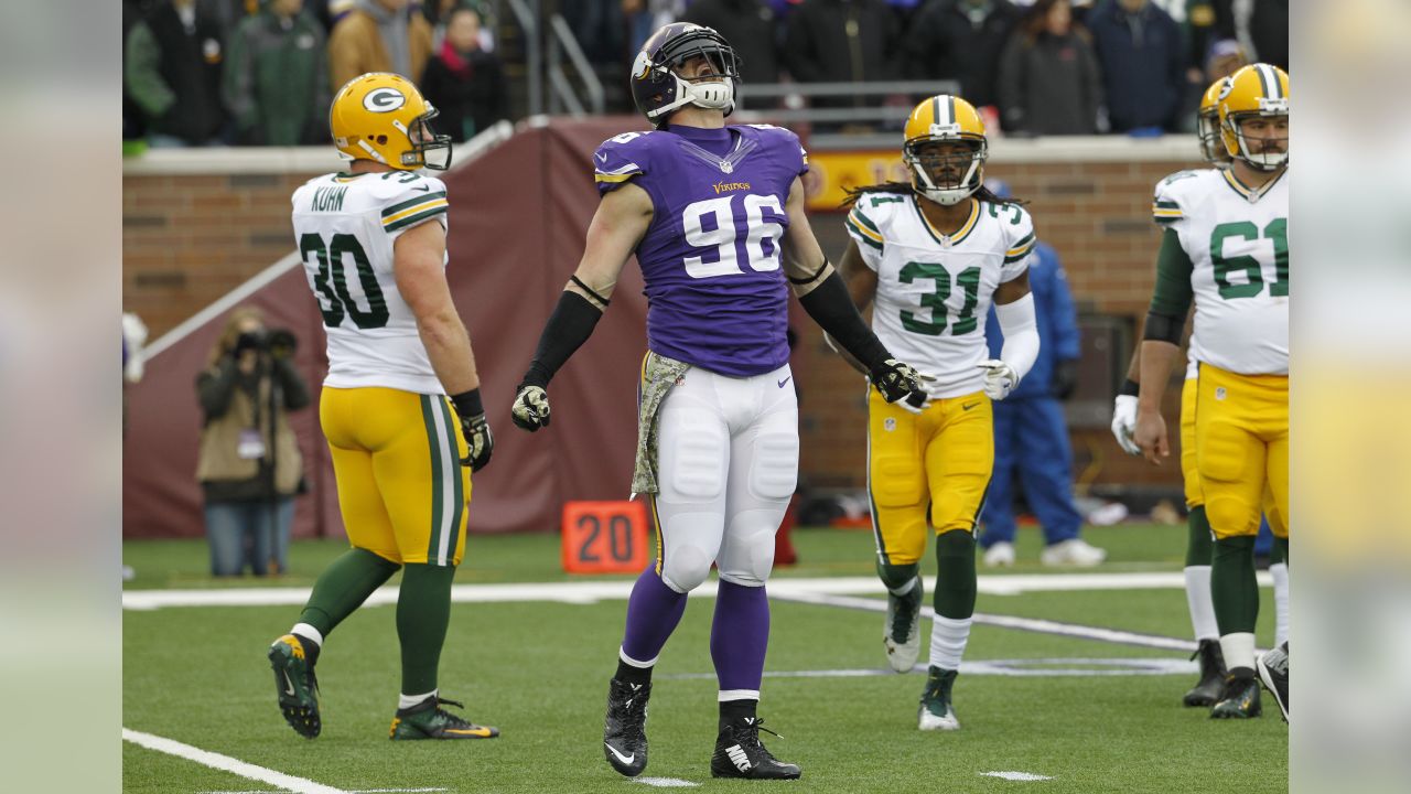 Brian Robison takes hefty pay cut to come back to the Vikings - Daily  Norseman