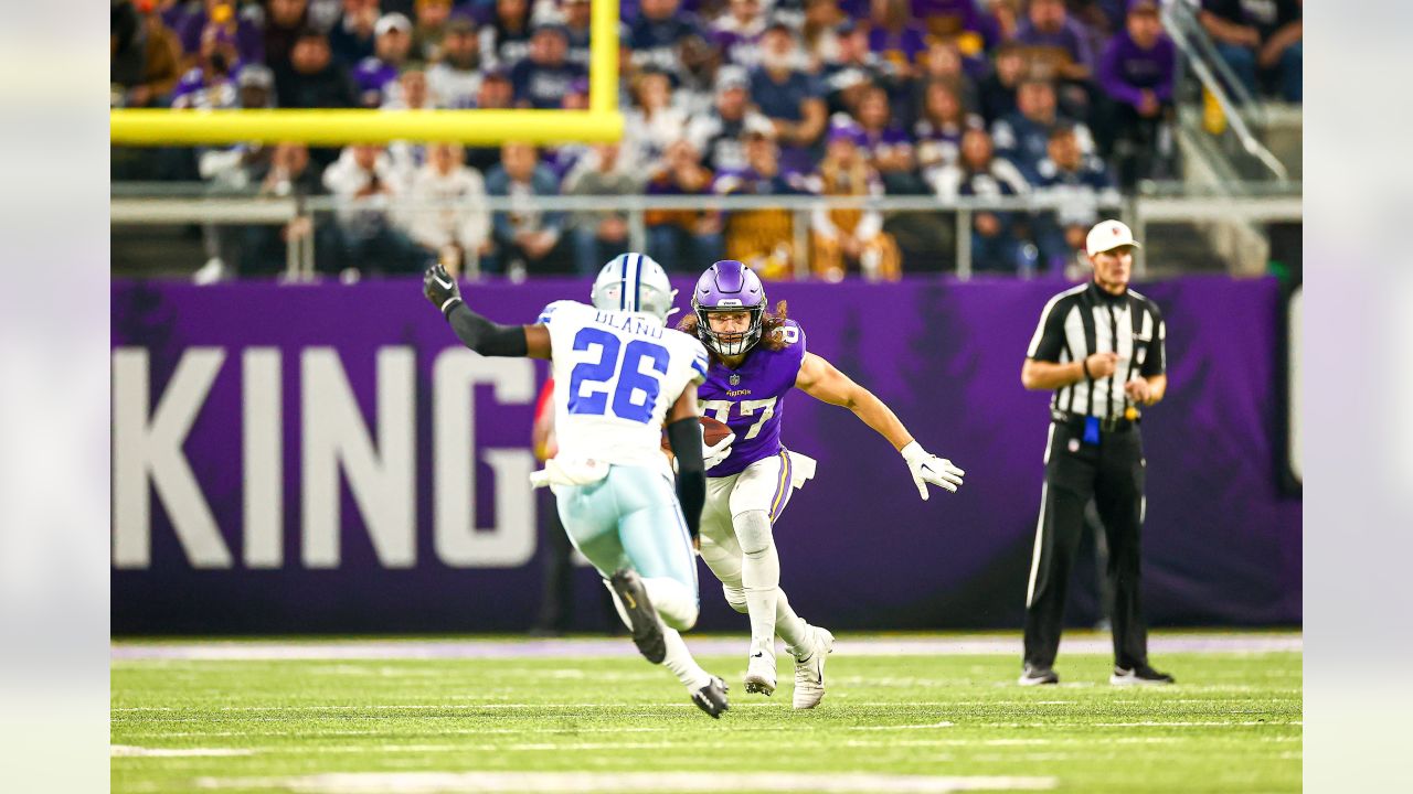 Vikings miss 2-point conversion, fall to Cowboys by 2 - The Dickinson Press