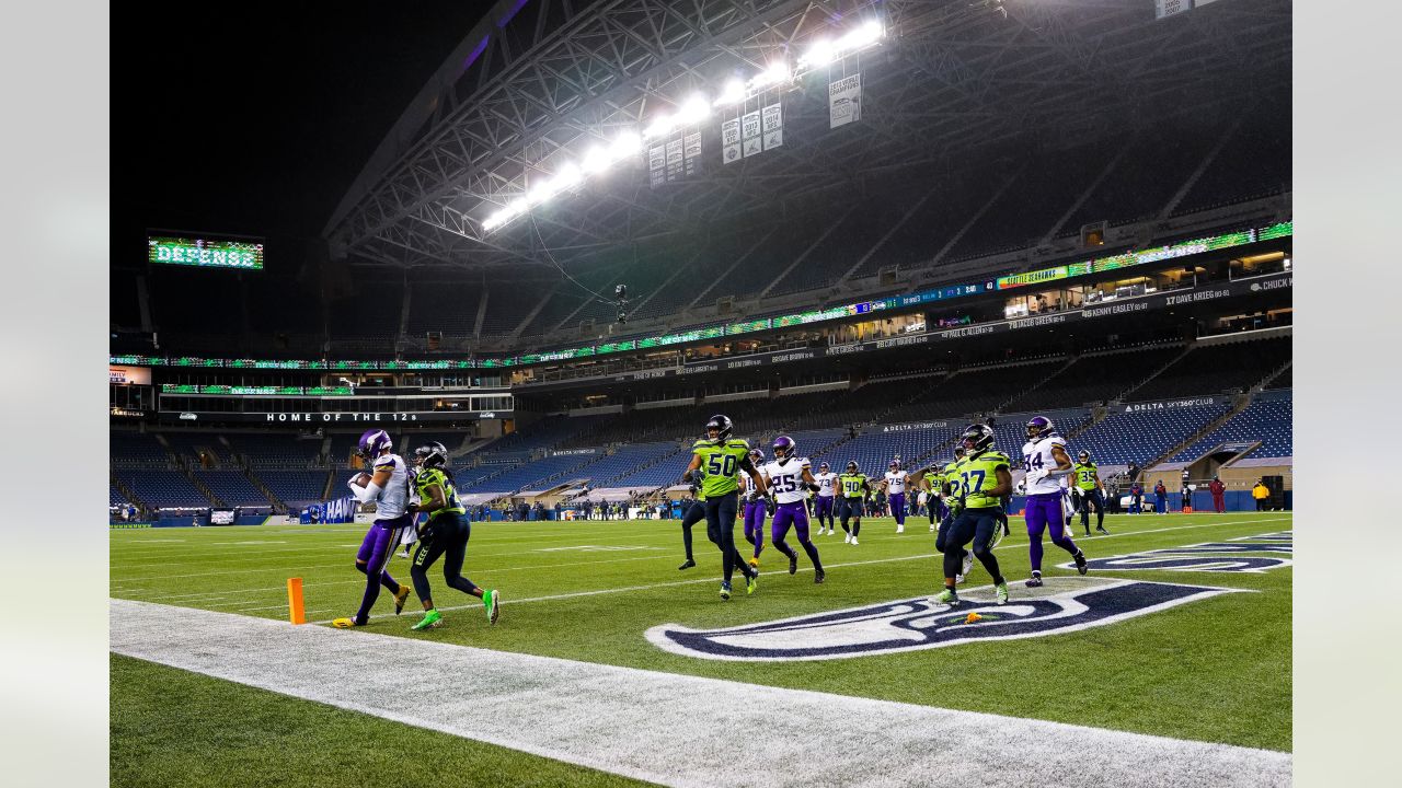 Hawks Nest Fans Seattle Seahawks 4 - Kevin Light Photography December 23,  2012_.jpg