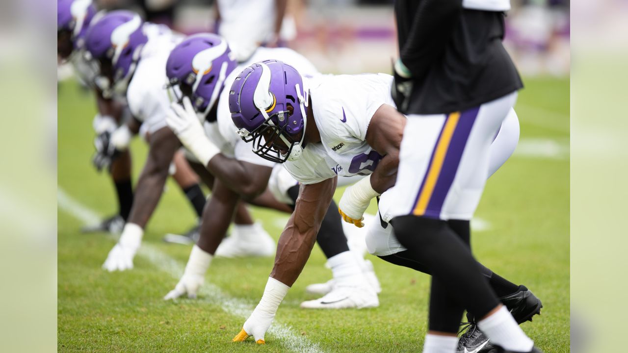 Minnesota Vikings defensive tackle Armon Watts (96) stretches during the  NFL football team's training camp in Eagan, Minn., Wednesday, July 27,  2022. (AP Photo/Abbie Parr Stock Photo - Alamy